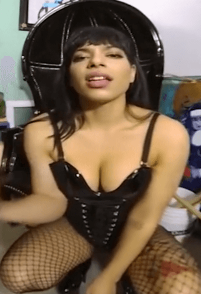 Lady Toro VR