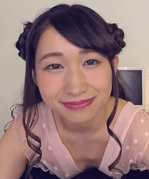 Emi Tsubai Emi Tsubai