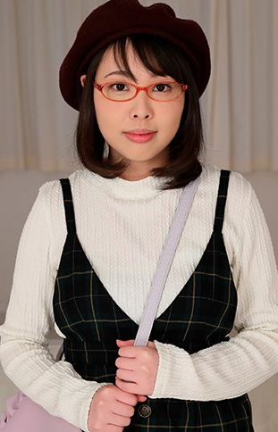 Eimi Suzukawa Eimi Suzukawa