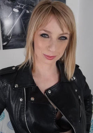 Alisia Alisia