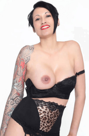 Tia Saint Tia Saint